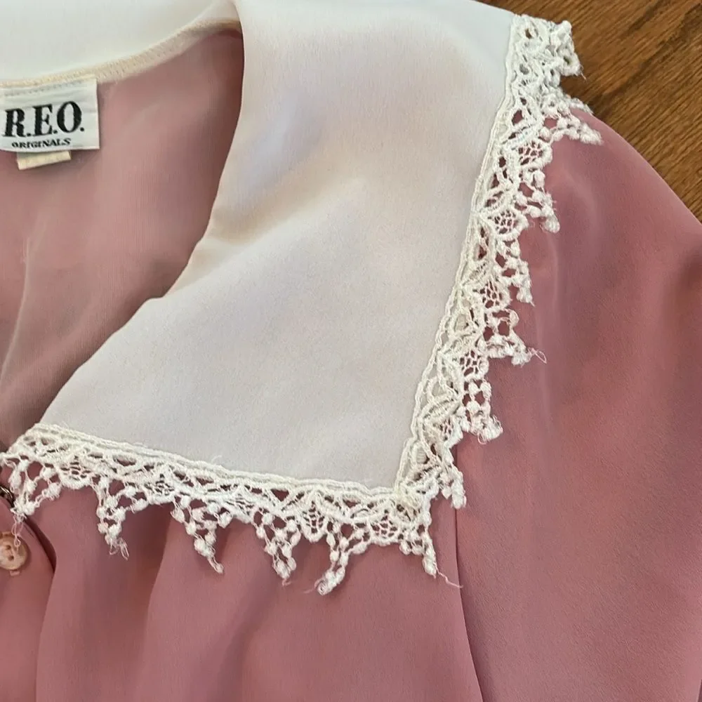 Vintage dress, R.E.O. Originals, size 14, pink with a cream colored lace collar - Picture 3 of 14
